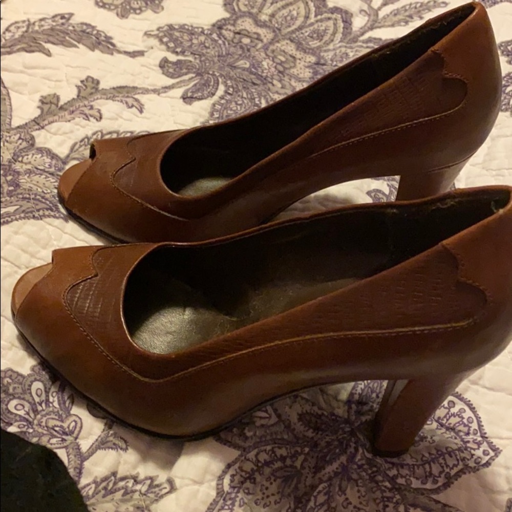 Women’s high heels